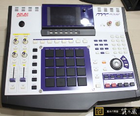 アカイMPC4000