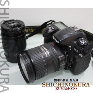 Nikonニコンの一眼レフカメラD200 レンズ28-80mm　18-200mm